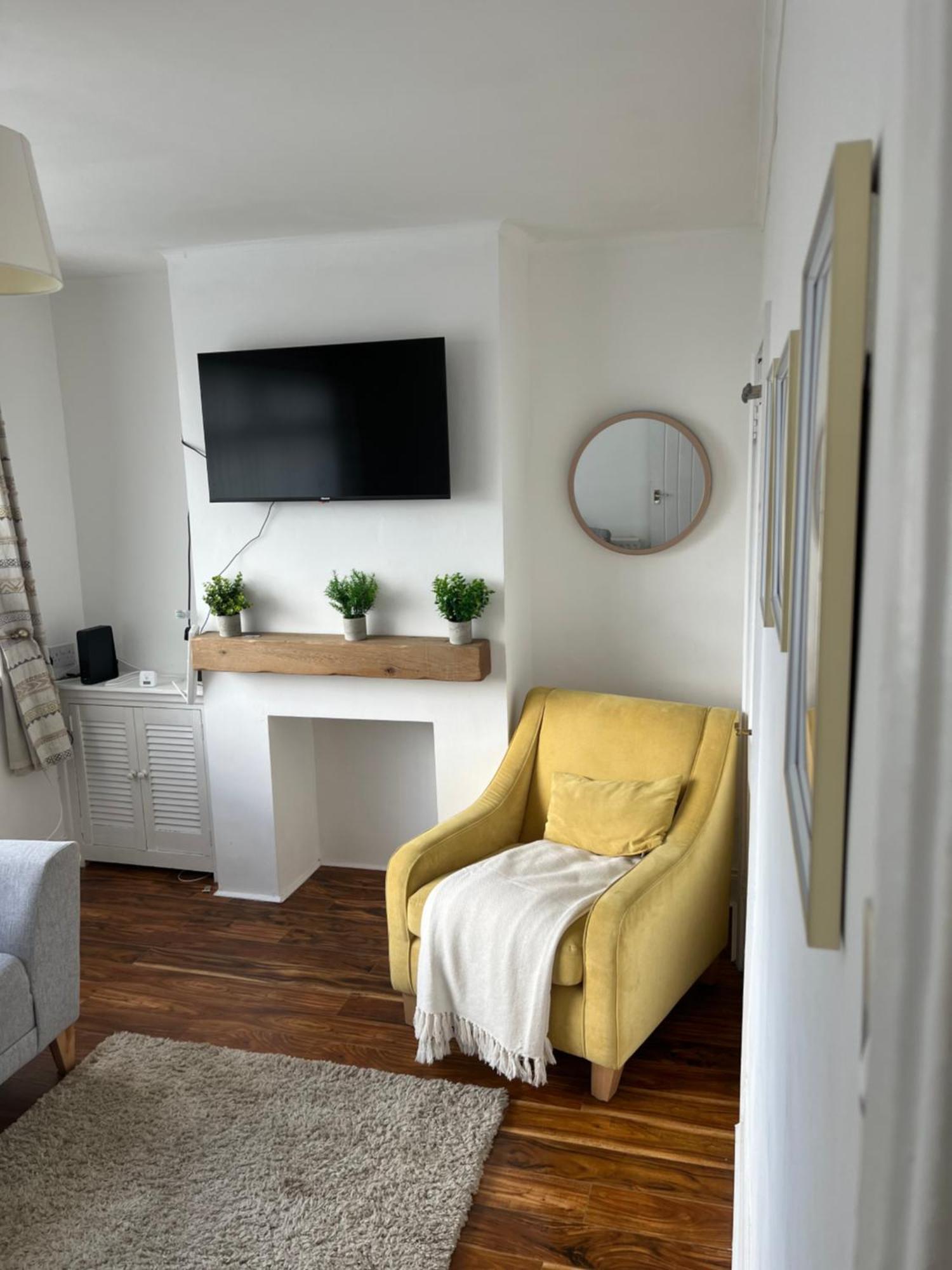2 Bedroom House In Belfast With Garden Екстериор снимка